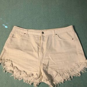 Size 16, white high rise jean shorts